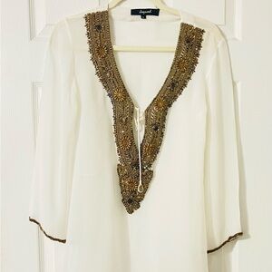 Chic White Tunic with Gold Detailing Size L